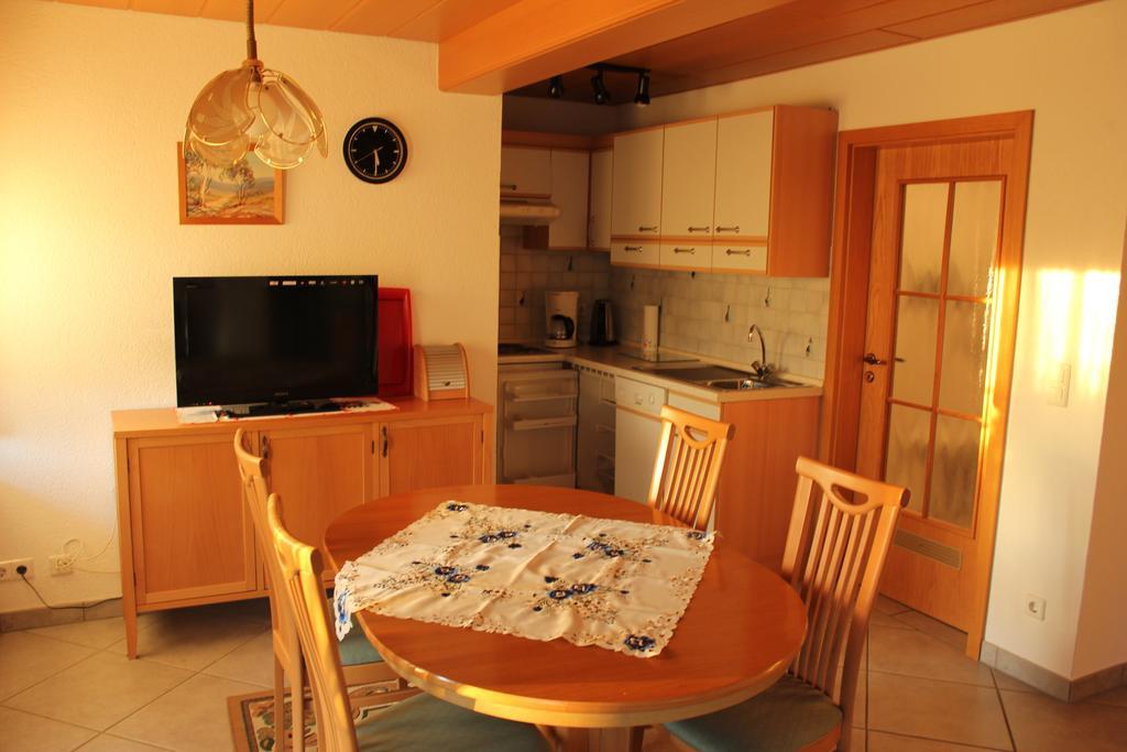 Bodenseegaestehaus Uhldingen-Muehlhofen Room photo