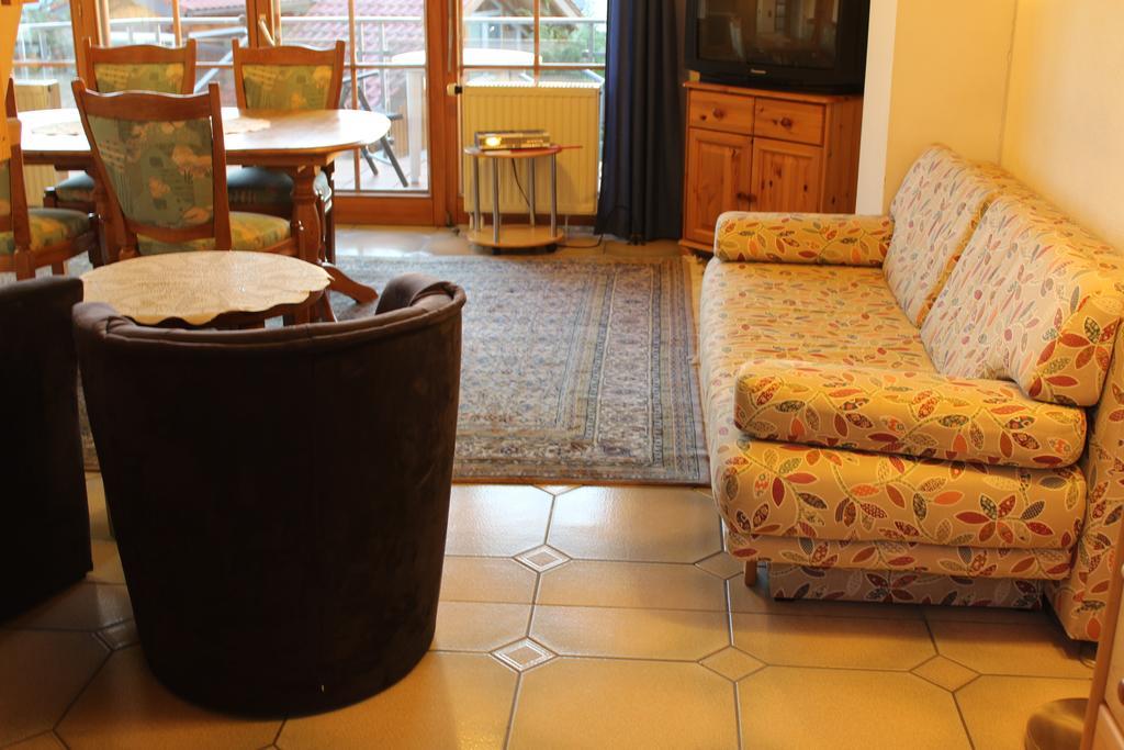 Bodenseegaestehaus Uhldingen-Muehlhofen Room photo